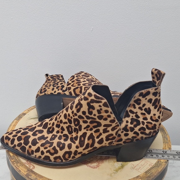 Dolce Vita Animal Print V side Bootie Size 10 fits like 9.5 - Picture 15 of 16